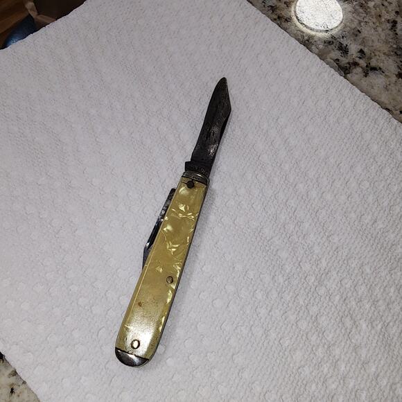 VINTAGE CAMCO YELLOW MOTHER OF PEARL POCKET PEN KNIFE 2" blade - Picture 3 of 3